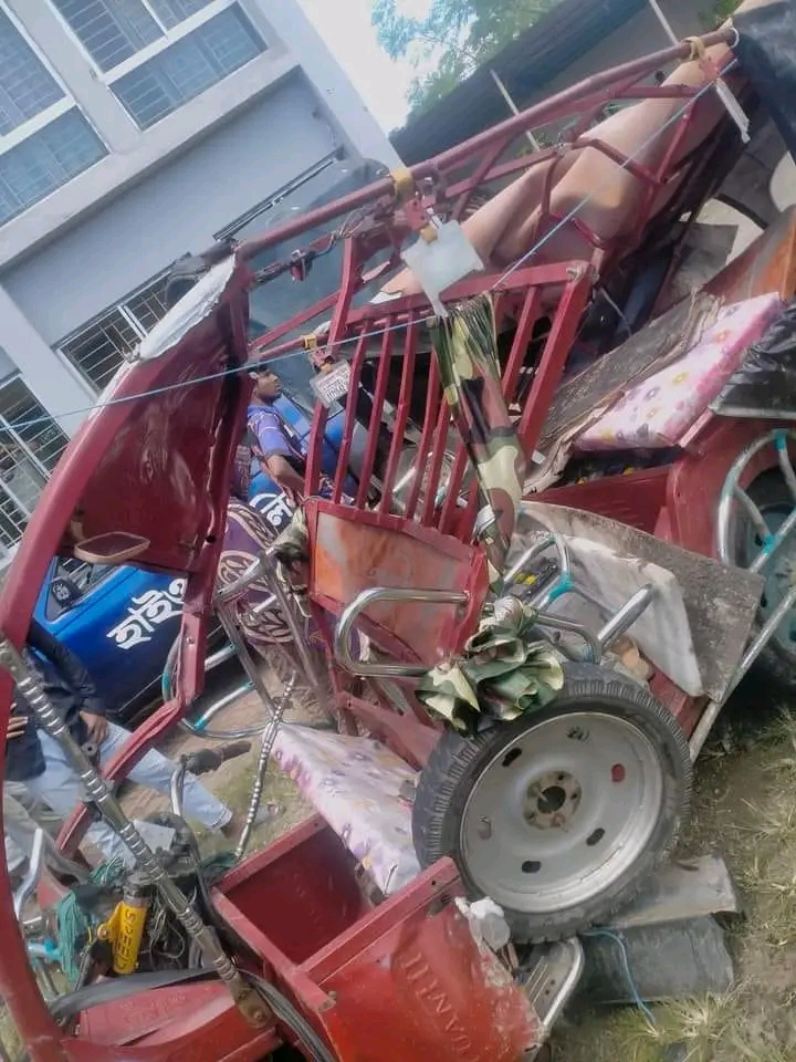 বাগেরহাটের ফকিরহাটে ইজিবাইক পিকআপ সংঘর্ষে শিক্ষিকাসহ নিহত-৪