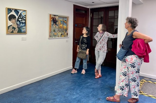 Homerton College (@homertoncollege) on Twitter photo Visitors enjoyed a tour of Homerton’s new art exhibition on Saturday.
The tour, part of the <a href="/OpenCambridgeUK/">Open Cambridge</a> festival, was led by our Art Curator, Eddie Ade Akin.
The exhibition includes an art collection by Coqué Martínez, a radical Basque painter who was evacuated from Bilbao Visitors enjoyed a tour of Homerton’s new art exhibition on Saturday.
The tour, part of the <a href="/OpenCambridgeUK/">Open Cambridge</a> festival, was led by our Art Curator, Eddie Ade Akin.
The exhibition includes an art collection by Coqué Martínez, a radical Basque painter who was evacuated from Bilbao