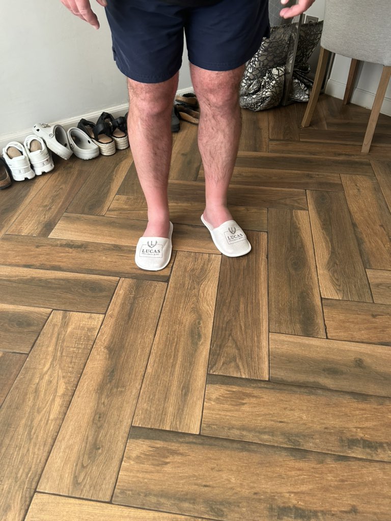 Love a good set of hotel slippers @hotellucasdidim