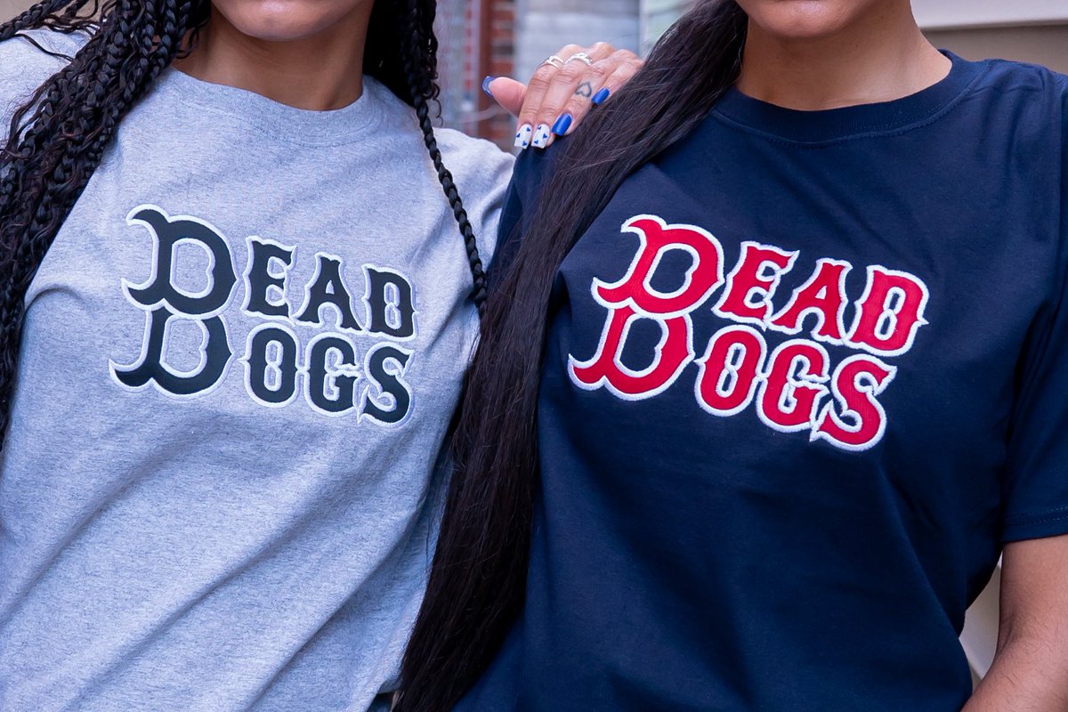 TheMUSEUMTv's tweet photo. #DeadDogs tees now available via https://t.co/P3yDJRjPZc! Link in Bio. 🏁
Models: #fajnntwins
Tee: @themuseumtv
📸: @nicolerds
Embroidery: #anembroideryboston
Link in @themuseumtv bio for tee. 🌍🏛️ #TMTV #AnInchADay #Boston https://t.co/VgVb7KmyQt