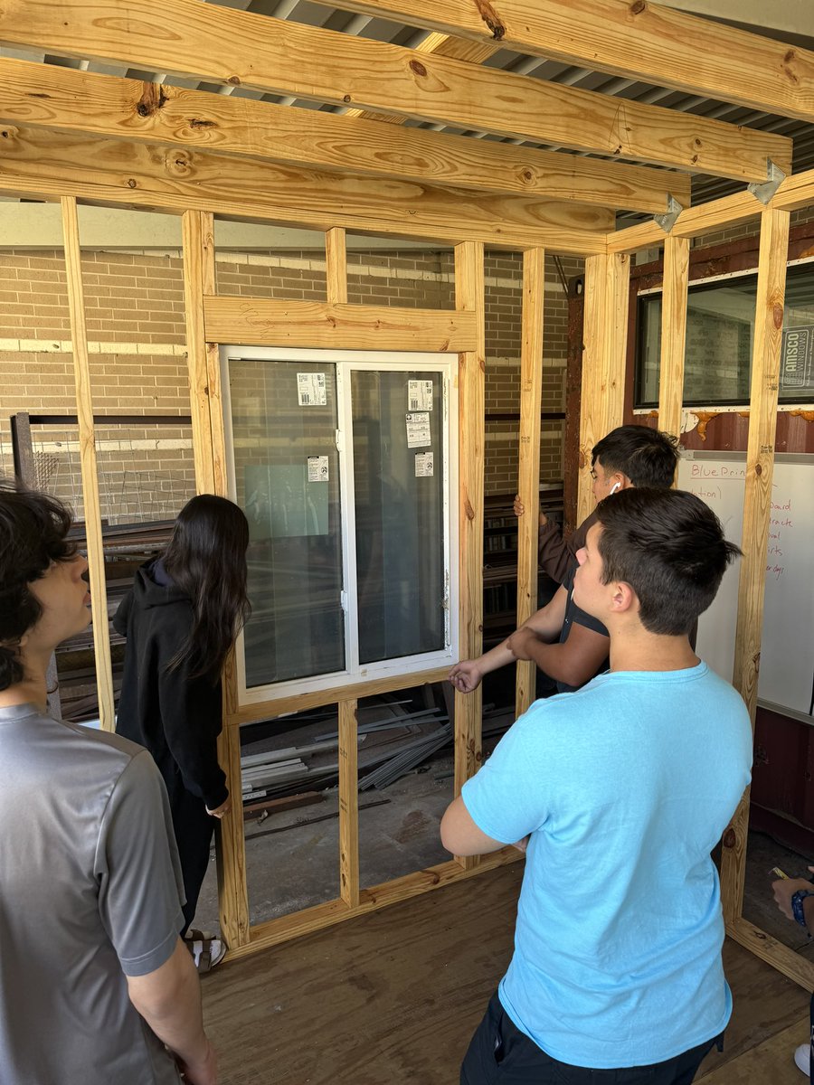 Senior Build Team leader Aidan Lopez teaching our new members how to properly frame a house. <a href="/HumbleISD_SCHS/">Summer Creek High</a> <a href="/HumbleISD_CTE/">Humble ISD CTE</a> #BestistheStandard