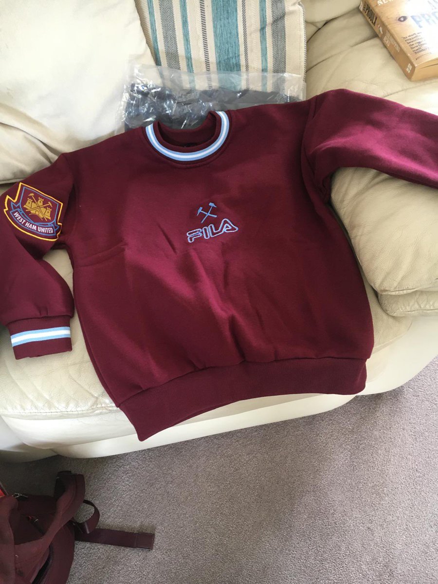 01Coops's tweet photo. @UKRETRO01 Well pleased with my daughter’s sweatshirt 😍 @UKRETRO01 https://t.co/Fl2Lm4xMxk