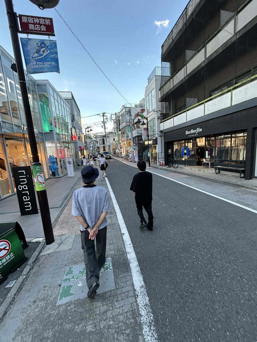 下見同行できて
サロンワーク見学させてもらって

夜ご飯まで奢ってもらって

充実しすぎた1日でした
世界のトップスタイリストは
行動力が違う