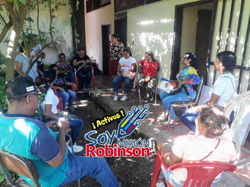 RobinsonMellado's tweet photo. Misión Robinson Mellado activo en la reunión semanal 

#MisionRobinson

@NicolasMaduro 
@_LaAvanzadora 
@Sociabolivarian 
@MisinRobinsonP2 
@Guarico_mision https://t.co/01TdQHZESy