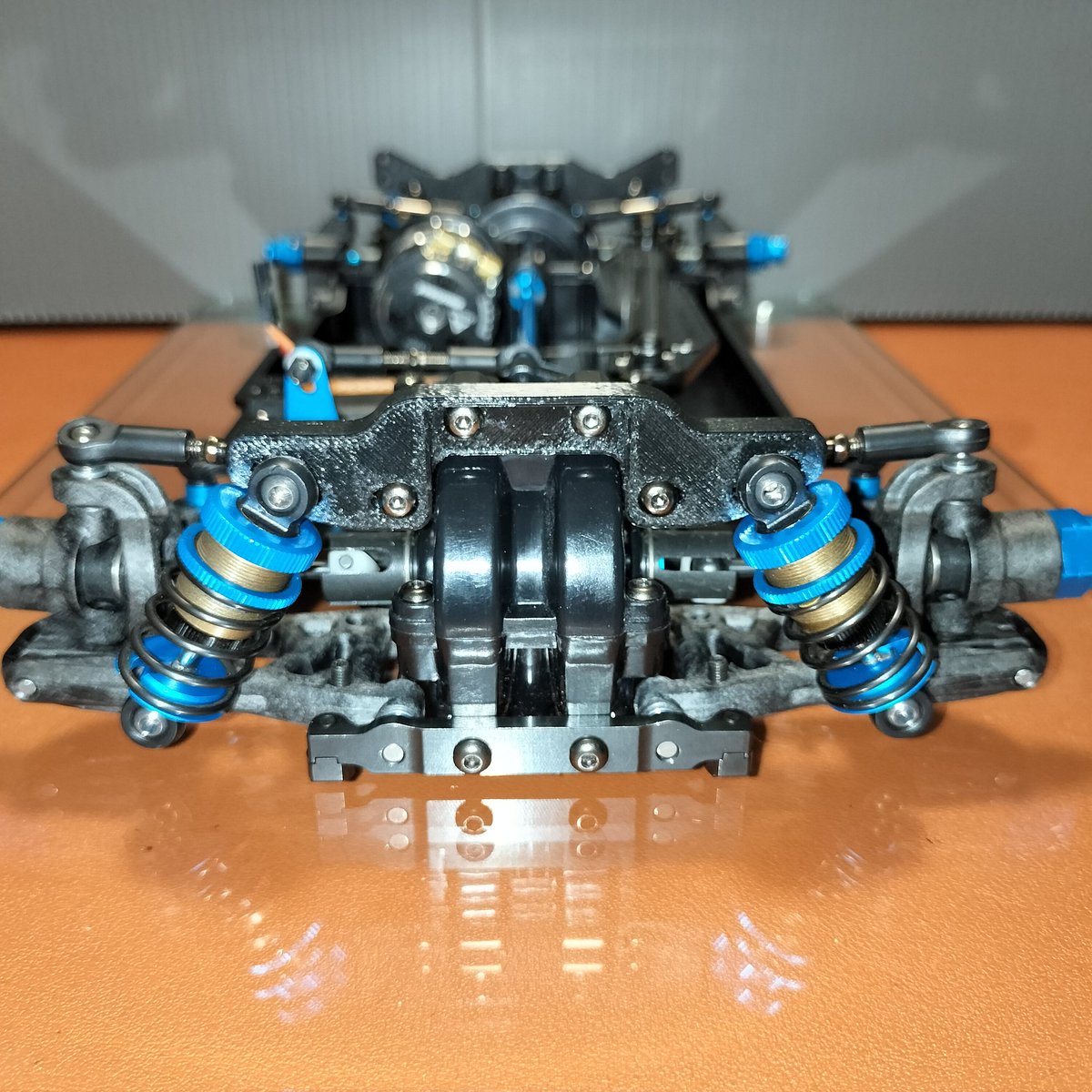 rcteam_bathtub's tweet image. 【週間スーパーTT02を作る②】
カーボン板削る前に3Dプリンタでダンパーストロークとリバウンド確認。まあまあ良さげ。
#USBB
#TRF421
#TT02