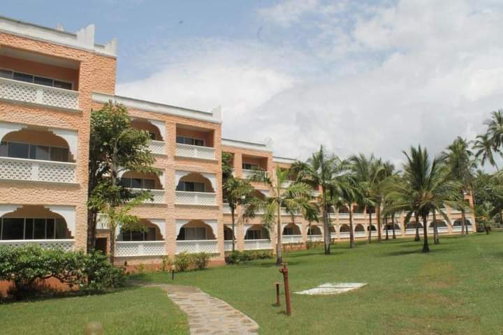 KiptenaiTom's tweet image. Corruption in 🇰🇪 will never be tamed till the day this monster will be made so ugly &amp;amp; costly. Meanwhile, #corruption is seen as a way of life. In @KRACare &amp;amp; all public sectors, there is a need to conduct a thorough investigation and assessment. #Prosecute any wrongdoers.