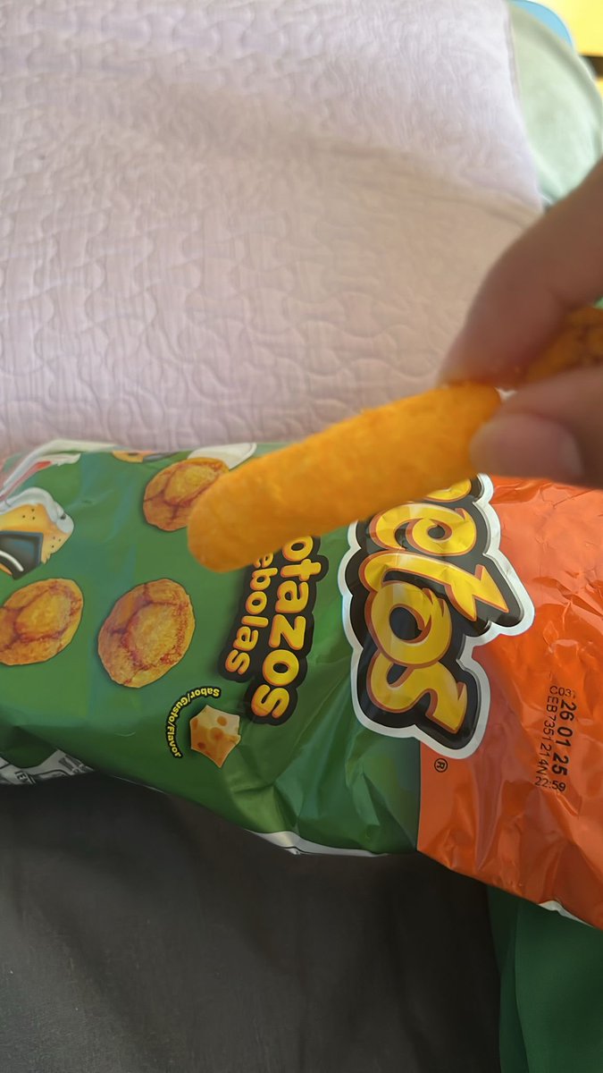 connyezf11 tweet media