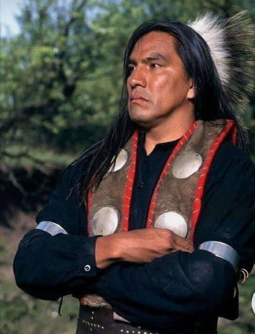 dailynatives02's tweet photo. If you support Native American people's, history &amp; culture 🥰 Say.."Yes"❤️ https://t.co/EgA4KfzMnN