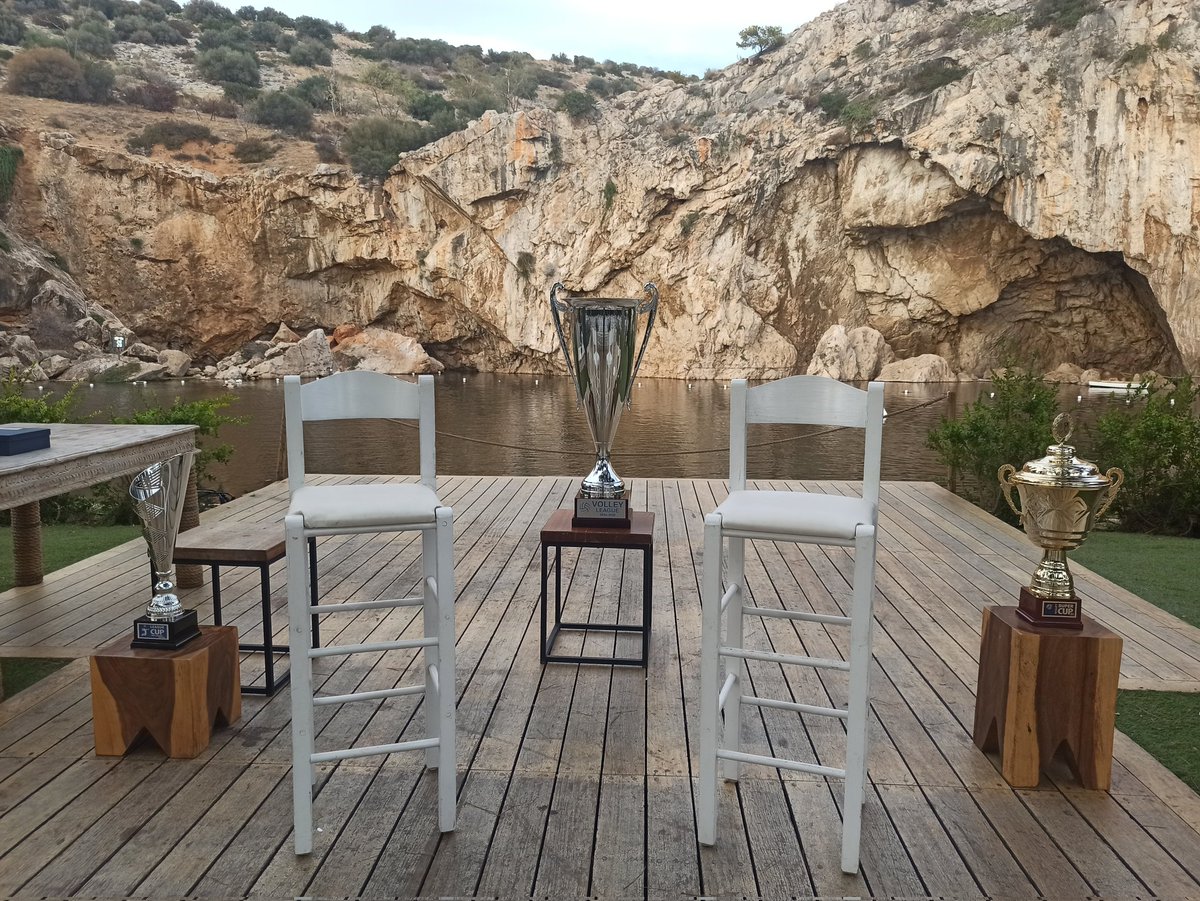 Fokara1975's tweet image. Άντε καλή χρονιά να έχουμε και να απολαύσουμε όσο γίνεται καλύτερο θέαμα... #volleyball #VolleyLeague #paovolley #Panathinaikos #Olympiacos #paok ,