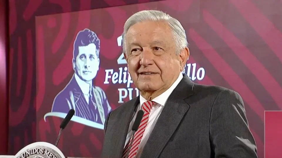 López Obrador confirma que su hijo Andy va por un cargo en Morena

Dijo que su hijo quiere ayudar a consolidar Morena y que apuesta "a ser electo, no impuesto"

Info: goo.su/tW1Uwu