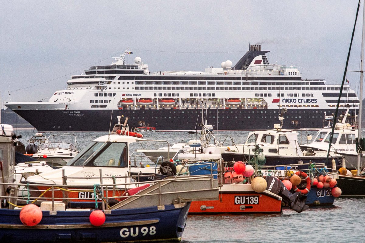 Vasco Da Gama has made a stop in Guernsey today with nearly 1,000 passengers on board. Wishing everyone a great visit and safe travels as they continue their journey south this evening to France and on to Spain and Portugal.