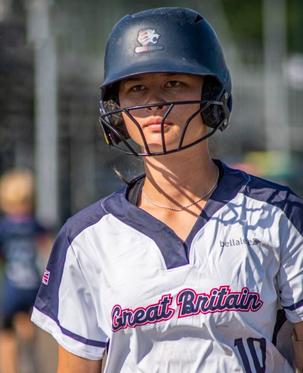 GBWomenSoftball's tweet photo. Happy Birthday, @JessicaChan24 - we hope it’s full of crisps! 🎉🥔

📷  Izzy Lilburn https://t.co/IsnPaRoCUM
