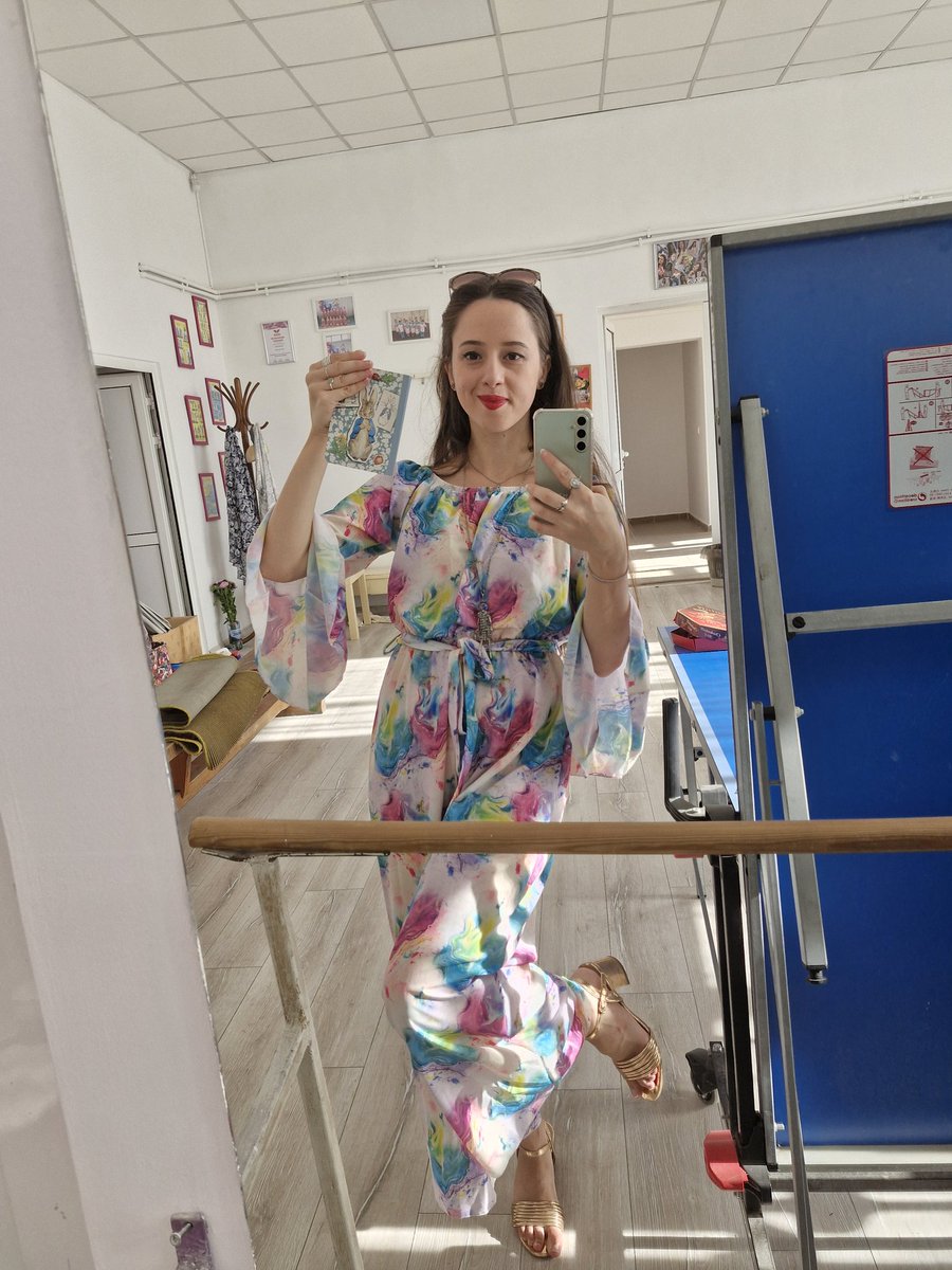 itssSsevena's tweet photo. Celebrating my Name Day today for Saint Anna (September 8th)! 🎉 And yesterday as well, for Saint Mary (September 9th)! Double the blessings! 🙏💐

#nameday #birthday #Sevena #beautiful #photoofthedayl #follow #ootd #fashionstyle #beauty #art #picoftheday #fashionista  #followme https://t.co/Yer5uV9NJa