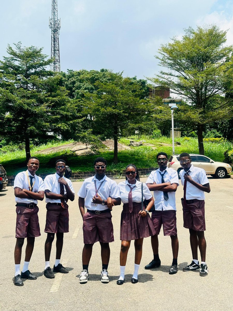 theOMONIYI_'s tweet photo. Back to school? Me and my guys are there like mad 😂. 
Welcome to 
“OBLEE INTERNATIONAL SCHOOL😌”

#Futaclass23
#TheConquistadors
#Futa
#Futabro  
#Back2school https://t.co/SkQO7o1SyQ