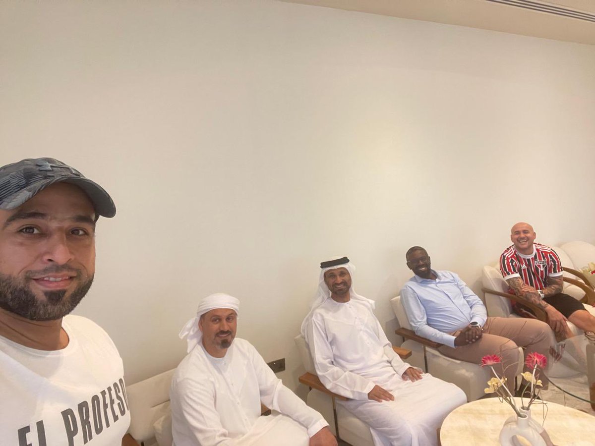 ain_team's tweet photo. اجتمع أعضاء فريق العين للدراجين في لقاء ودّي مليء بالمشاعر،لتوديع زميلهم العزيز أحمد النقرش،الذي كان له دور كبير في تعزيز روح الفريق والمشاركة الإيجابية طوال فترة وجوده معنا.لقد كان أحمد مثالاً للتفاني والإخلاص.
وفي هذا اللقاء،عبّر أعضاء الفريق عن شكرهم وتقديرهم لأحمد. 
9/9/2024 https://t.co/YjOnDltyzC
