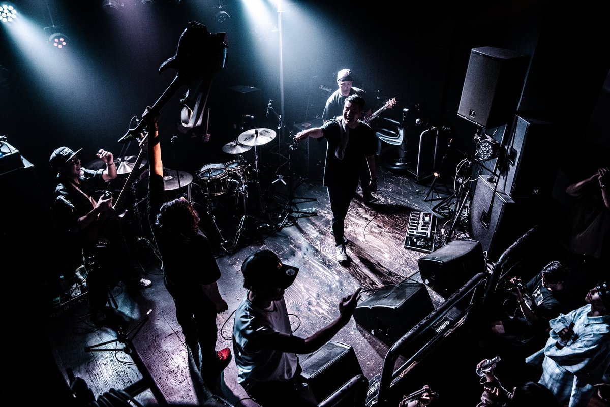 VILL (@vill0268) on Twitter photo 2024年9月7日(土)上田Radius
Radio企画「MOBAR SYSTEM 2」
1. LACK
2. My Lost Glory
3. Unforgiven
4. Points and Lines
5. Way-Out
VILL 2ndライブはバーバーショウ、バンド、ラッパー、ダンサー、DJのクロスカルチャーイベントでした!ありがとうございました!
📸 by .<a href="/3737_ph/">MINA | ライブフォト</a> 2024年9月7日(土)上田Radius
Radio企画「MOBAR SYSTEM 2」
1. LACK
2. My Lost Glory
3. Unforgiven
4. Points and Lines
5. Way-Out
VILL 2ndライブはバーバーショウ、バンド、ラッパー、ダンサー、DJのクロスカルチャーイベントでした!ありがとうございました!
📸 by .<a href="/3737_ph/">MINA | ライブフォト</a>