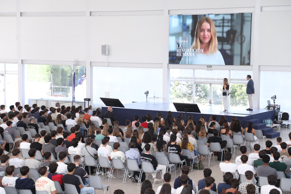 👋Hoy le damos la bienvenida a los nuevos alumnos de primer curso que empiezan su camino por la #UFV.

Aquí estaremos para acompañaros, guiaros y conseguir que no paséis por la Universidad, si no que la Universidad pase por vosotros.

Bienvenidos💙