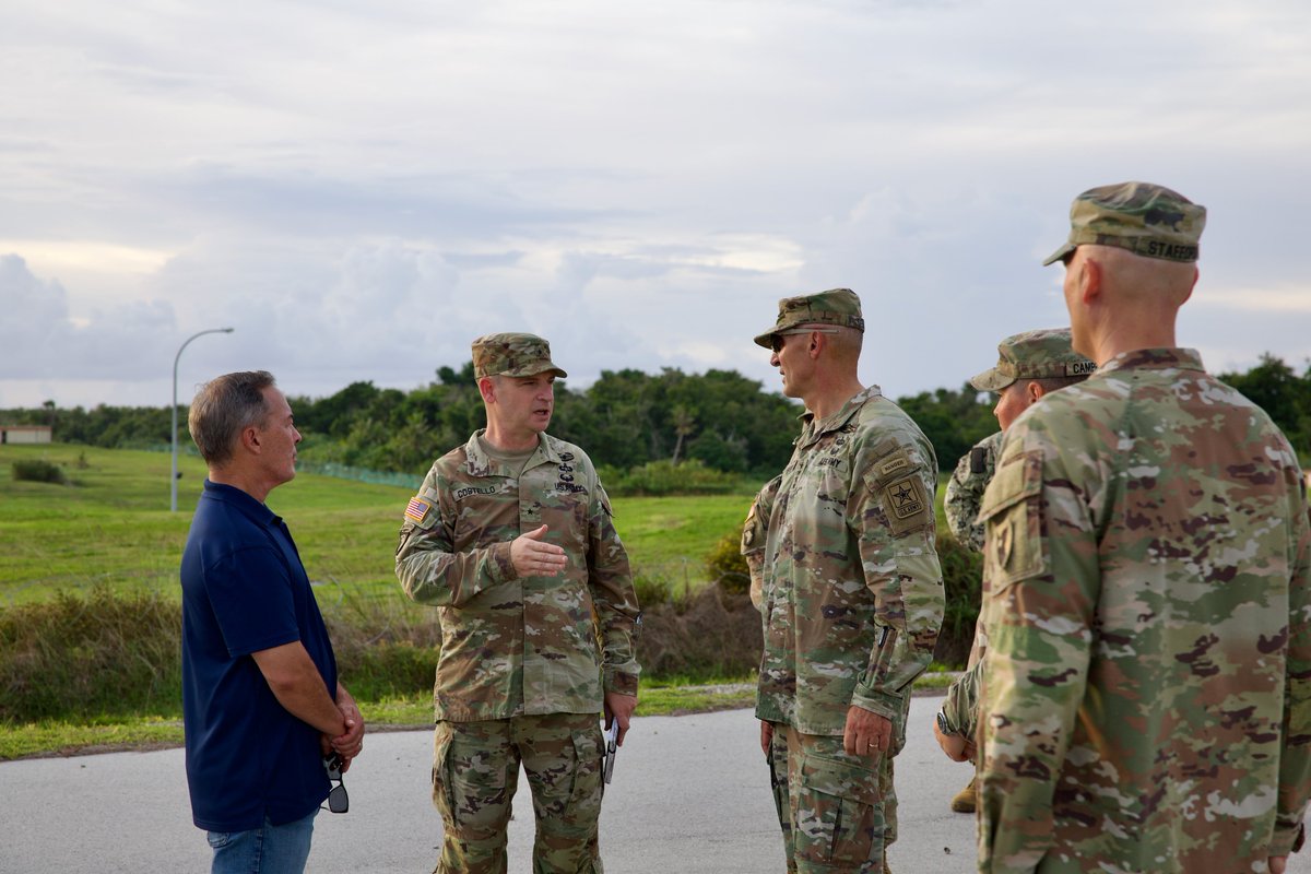 38thADA's tweet photo. @ArmyChiefStaff visited Task Force Talon in Guam on September 8, 2024 to receive a capabilities brief of the THAAD system. During his visit he was able to re-enlist four Soldiers. The THAAD systems employed in Guam are integral to the protection of Guam and the U.S. @94thArmyAMDC https://t.co/V1N8FAGxoS