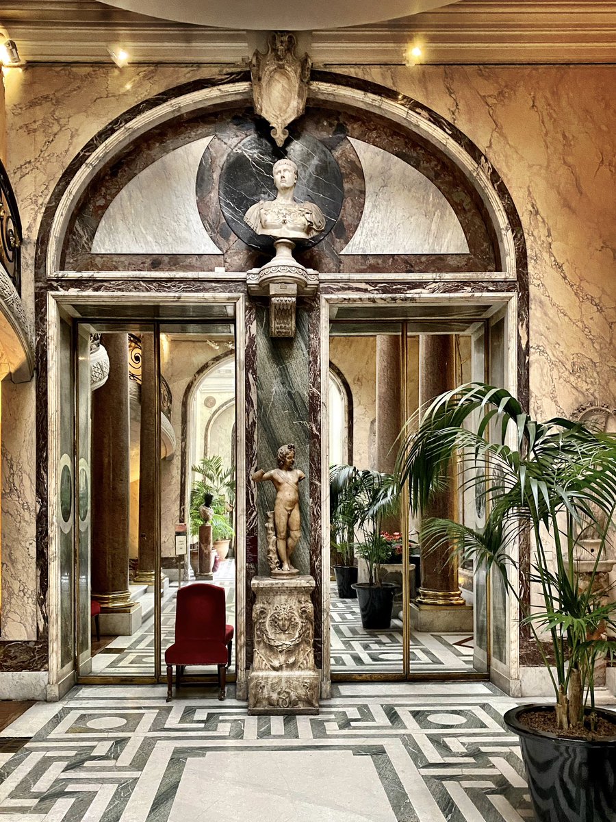 LindaMathieu's tweet image. Inside the elegant Jacquemart-André Museum in Paris.