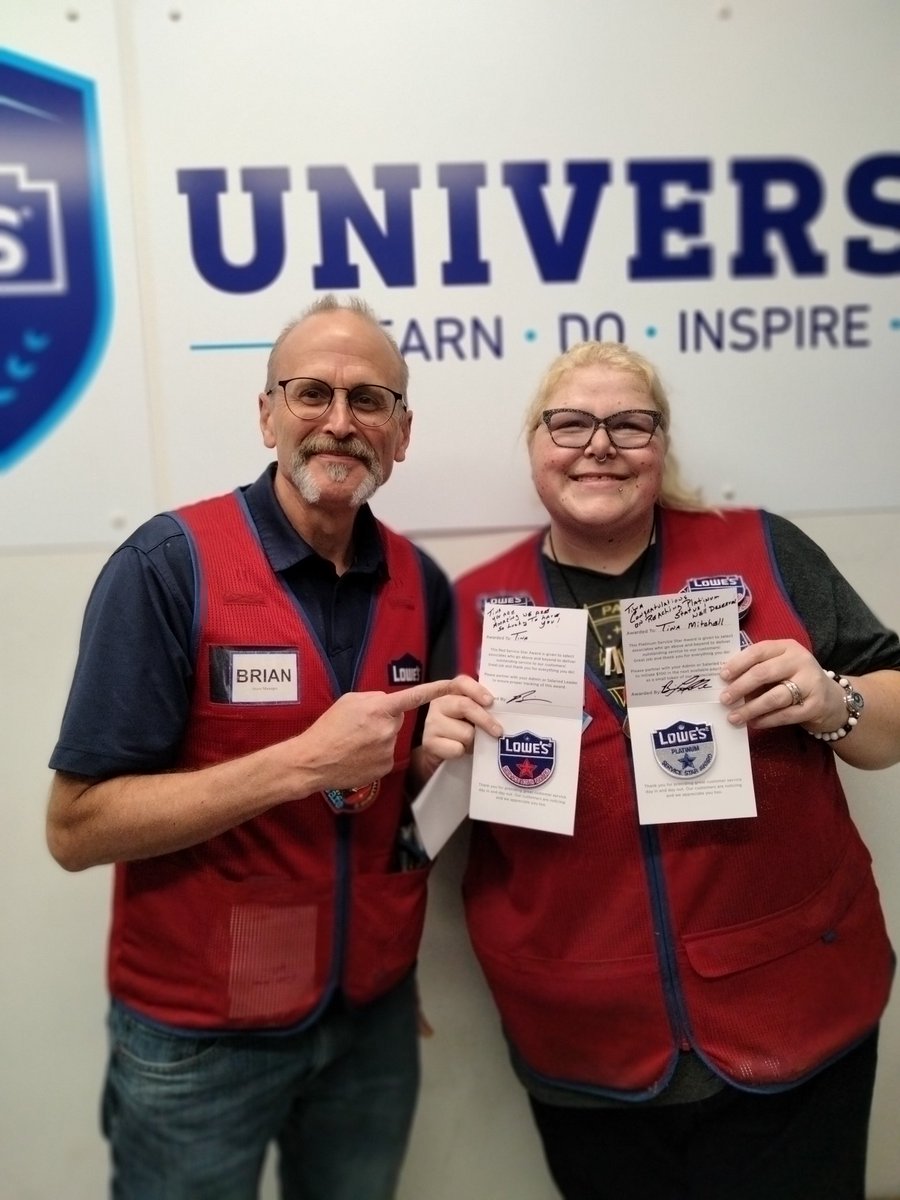 BrianTickle447's tweet photo. We are so lucky to have Tina's smiling face at 447. She always has a smile on her face and her smile is contagious. Congratulations Tina for receiving your Platinum service star for the great customer service you provide everyday. @BlueBoxR1 @BenitoKomadina @som2to @Evanatlowes https://t.co/SZX2slLdJX