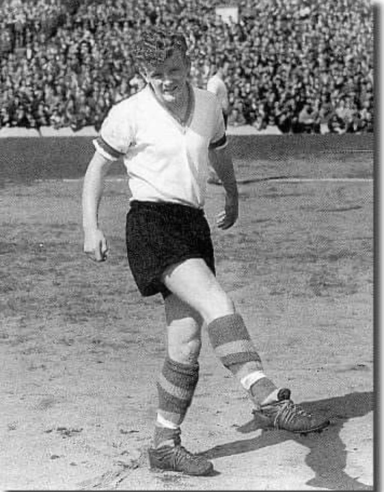 Billy Morris, Leeds Books tweet media