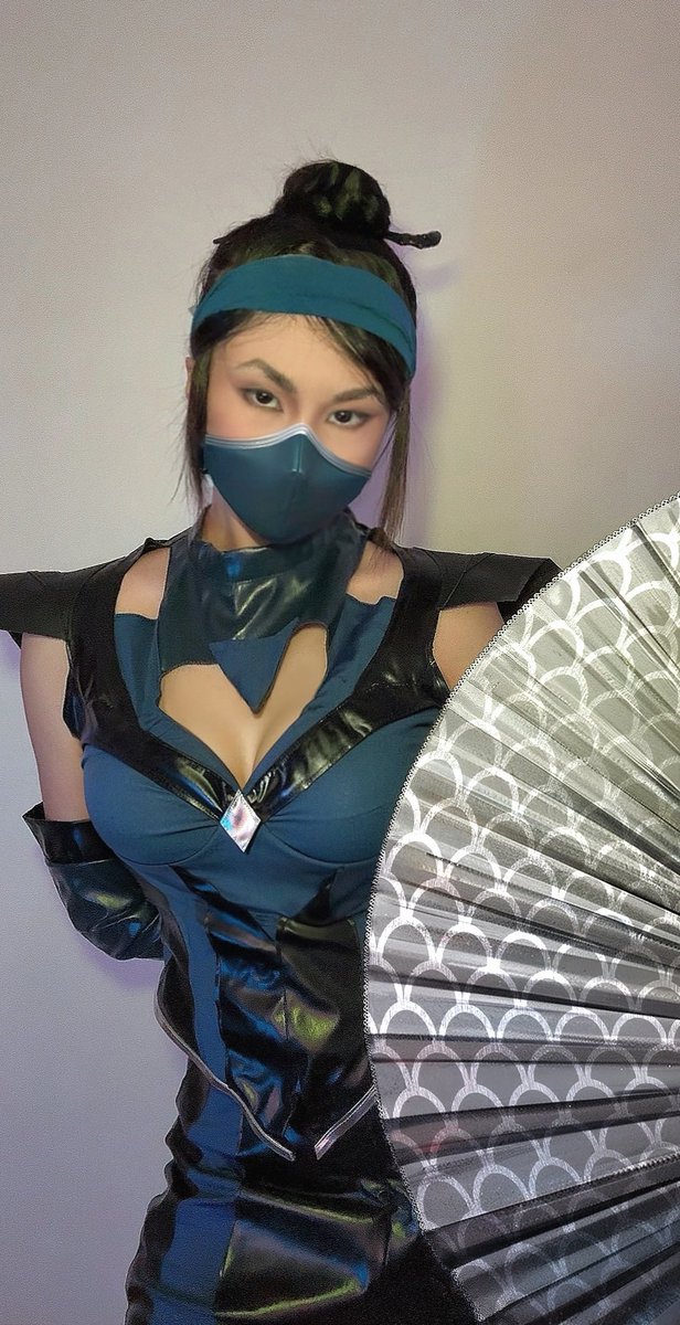 Ssinn626's tweet photo. 🪭#mk11 #kitana #cosplay #mortalkombat 🪭 https://t.co/DbptAng56T
