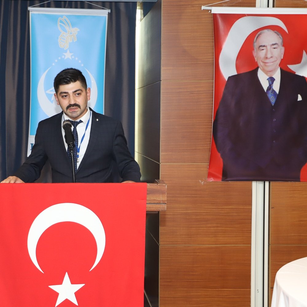 MDgn45's tweet photo. Bu mücadelede, 
Tanrı Türk'ü korusun.

İnsanlığın huzuru için,
Cihan mülkün, Mülk Türk'ün olsun... https://t.co/l5ggAION7B