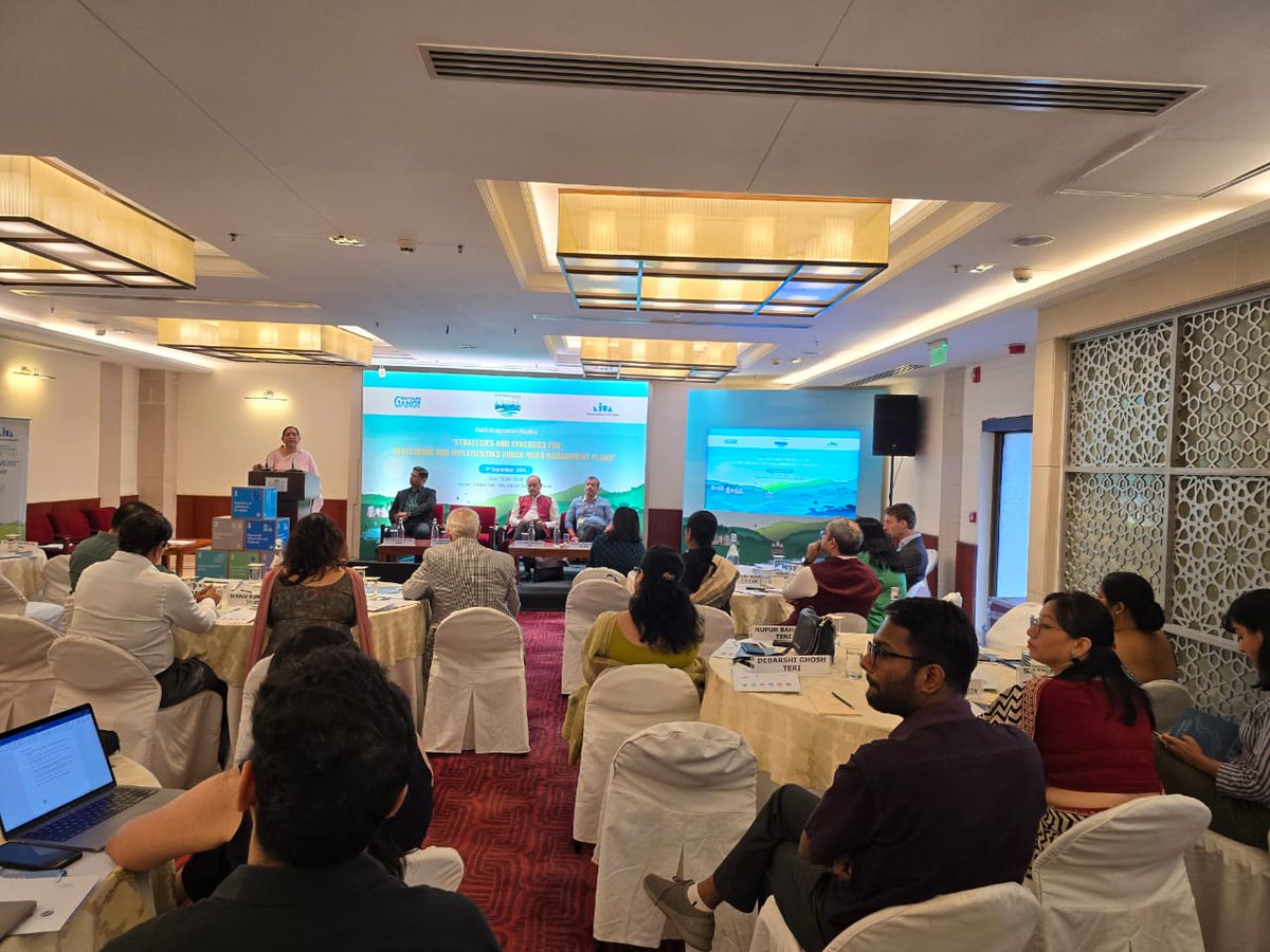 NIUA_India's tweet photo. In 2020, #NamamiGange launched the #UrbanRiverManagement Plan, a 10-point framework for sustainable management of #UrbanRivers. As we develop #URMP for 60 Ganga basin cities, we met experts to discuss strategies for holistic river management #Sustainability #RiverCitiesAlliance https://t.co/EioJ8SL8VF