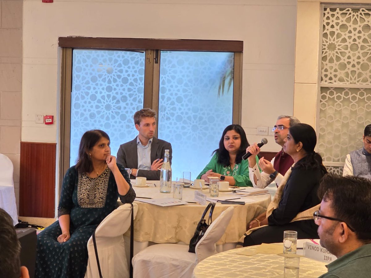 NIUA_India's tweet photo. In 2020, #NamamiGange launched the #UrbanRiverManagement Plan, a 10-point framework for sustainable management of #UrbanRivers. As we develop #URMP for 60 Ganga basin cities, we met experts to discuss strategies for holistic river management #Sustainability #RiverCitiesAlliance https://t.co/EioJ8SL8VF