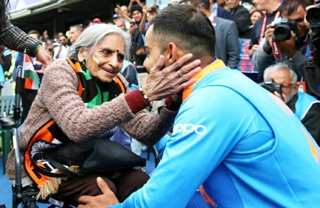 imVK0hlI_18's tweet photo. How anyone hate this man❤️💫
#SurVir #PlayBold #OnThisDay #ViratKohli #16YearsOfViratKohli #GreatestofAllTime #CristianoRonaldo #MUFC #ManUtd #Mazraoui #FCBayern #manunited #ChelseaFC #MadeOfBold https://t.co/1f0CBRS9uQ