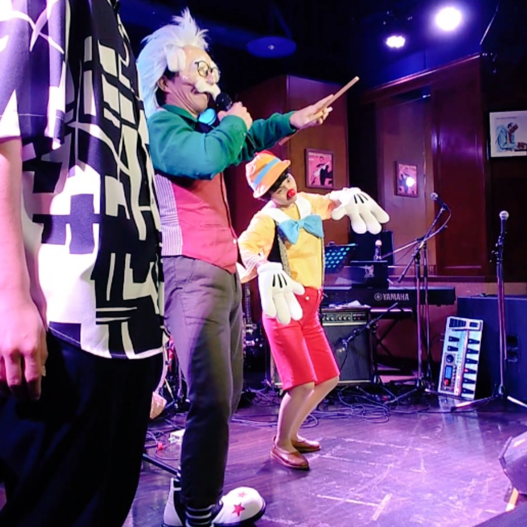 pitto_norico's tweet photo. 《キッタカ新世界》
石澤ファンダメンタルバンドワンマンライブの休憩SHOWTIME!!
出演させていただきました❣️
ありがとうございました🌟 https://t.co/zWZWPaxFoW