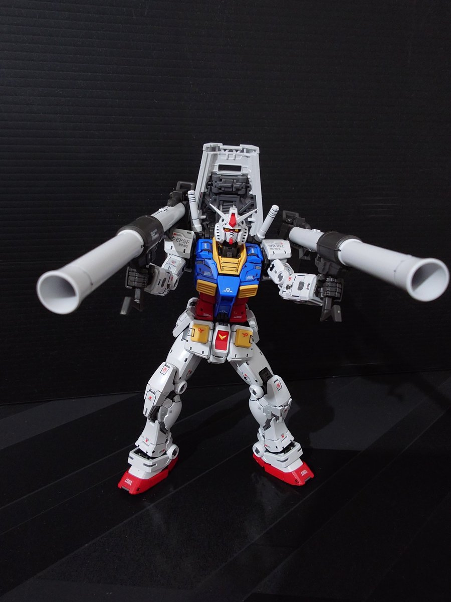 Ren20081210's tweet photo. #RGガンダムver2
こっちも完成。凄いの一言。これは一度組む価値はあります。武器セットもイイ感じ。
#ガンプラ
#ガンプラ好きな人と繋がりたい 
#ガンプラは自由だ 
#ガンプラの画像貼るとRTされると聞いて https://t.co/ijDOL38Z55