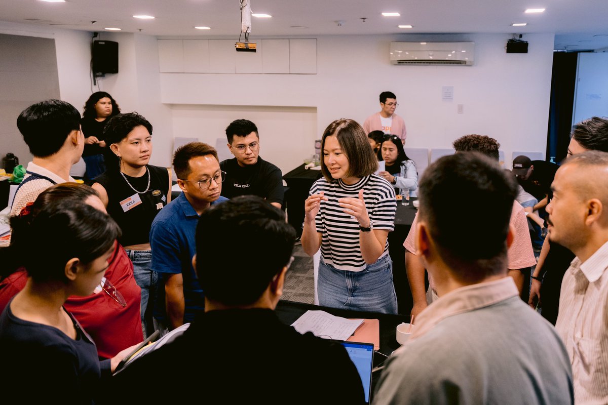 Septrin_Calamba's tweet photo. In partnership with the @Asia_Foundation Philippines, our #DelDem team spent time with #Makatizens deliberating #SOGIESC issues and anti-discrimination ordinances through community assemblies and city-wide forum. It’s inspiring and we’re not yet done... #deliberativedemocracy https://t.co/EErL3YWHMw
