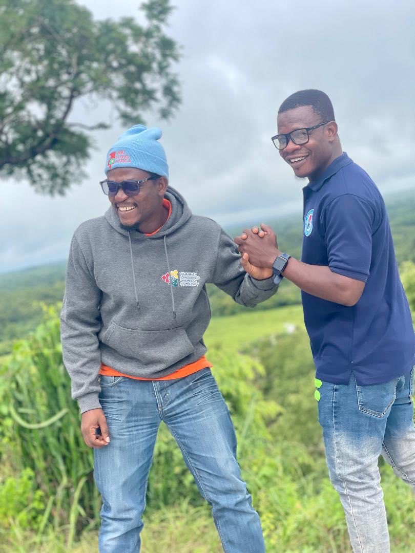Sadike25's tweet photo. We all live with the objective of being happy, our lives are different, yet the same. 

These smiles are just for the ⁦@dagbanliwiki⁩ and ⁦@Dagbaniwikisaha⁩ ⁦@darajaati⁩ 
Good enough is perfect 🤓. https://t.co/Z80MmvCpJi