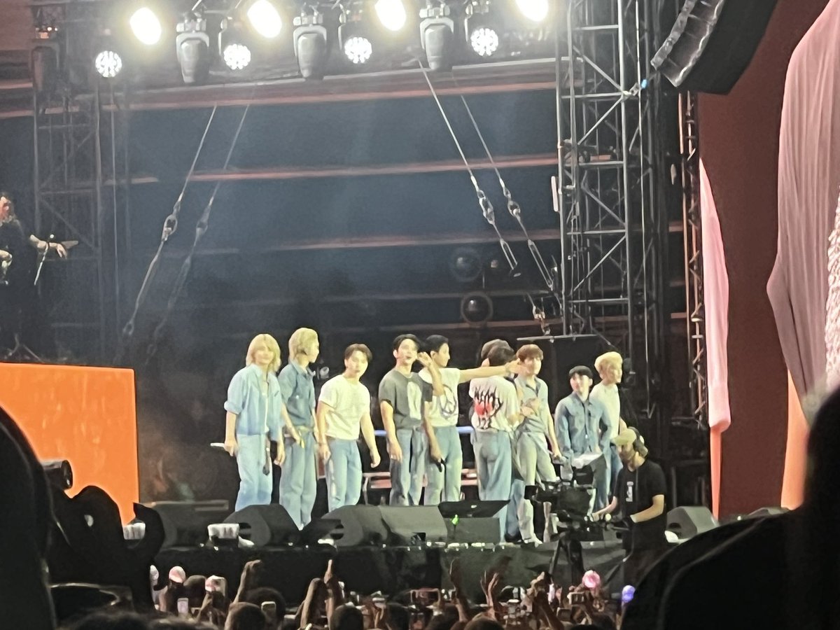 ¹⁷ 🍥 will see bts tweet media