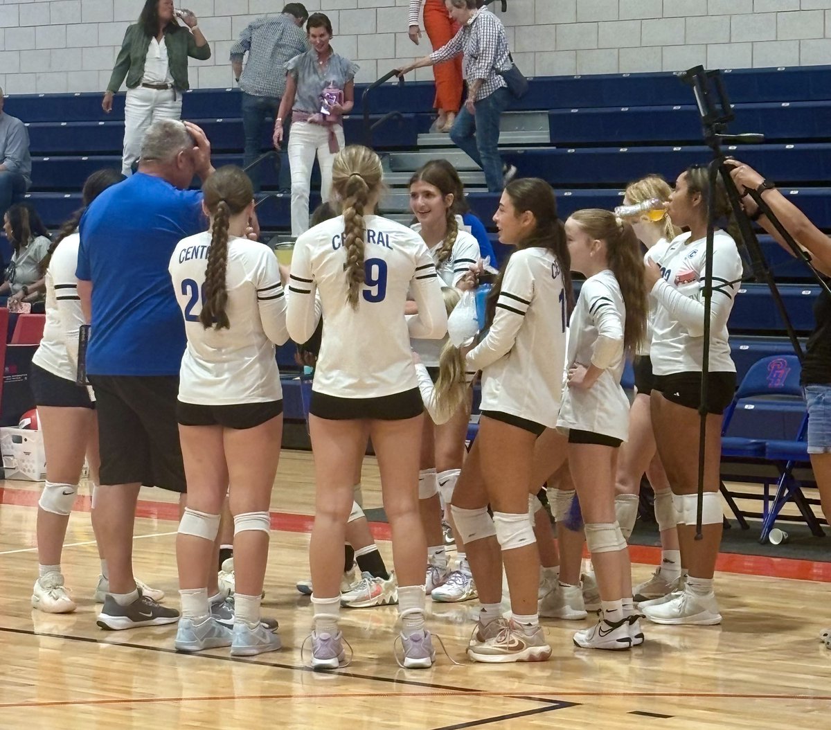 Central Volleyball tweet media