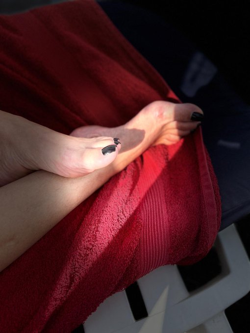 You kneel now and worship my gorgeous feet...I share with you this photo...the feet from the vision of<a href="/tag/afterparty"class="tags"><span>#afterparty</span></a><a href="/tag/bdsm%D9%90"class="tags"><span>#bdsmِ</span></a><a href="/tag/femdomball2023"class="tags"><span>#femdomball2023</span></a>