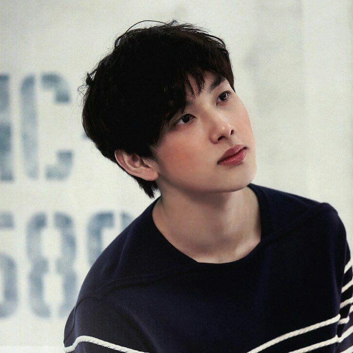_cutiepretty_'s tweet photo. 임시완은 어떤 옷이든 어울리지만 내 기준 특히 검정옷이 제일 잘 어울리는 거 같음..🖤🖤 https://t.co/JKohjn9wPg
