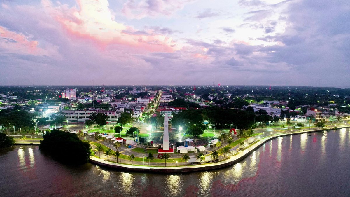 Buenos días quintanarroenses 🌅, ¡todo listo para rendir cuentas a 2 años del comienzo de una profunda transformación en nuestro estado! 

Muy agradecida con su confianza les espero junto a sus familias a las 5:30 🕠, en la explanada de la bandera 🇲🇽, al pie del obelisco en