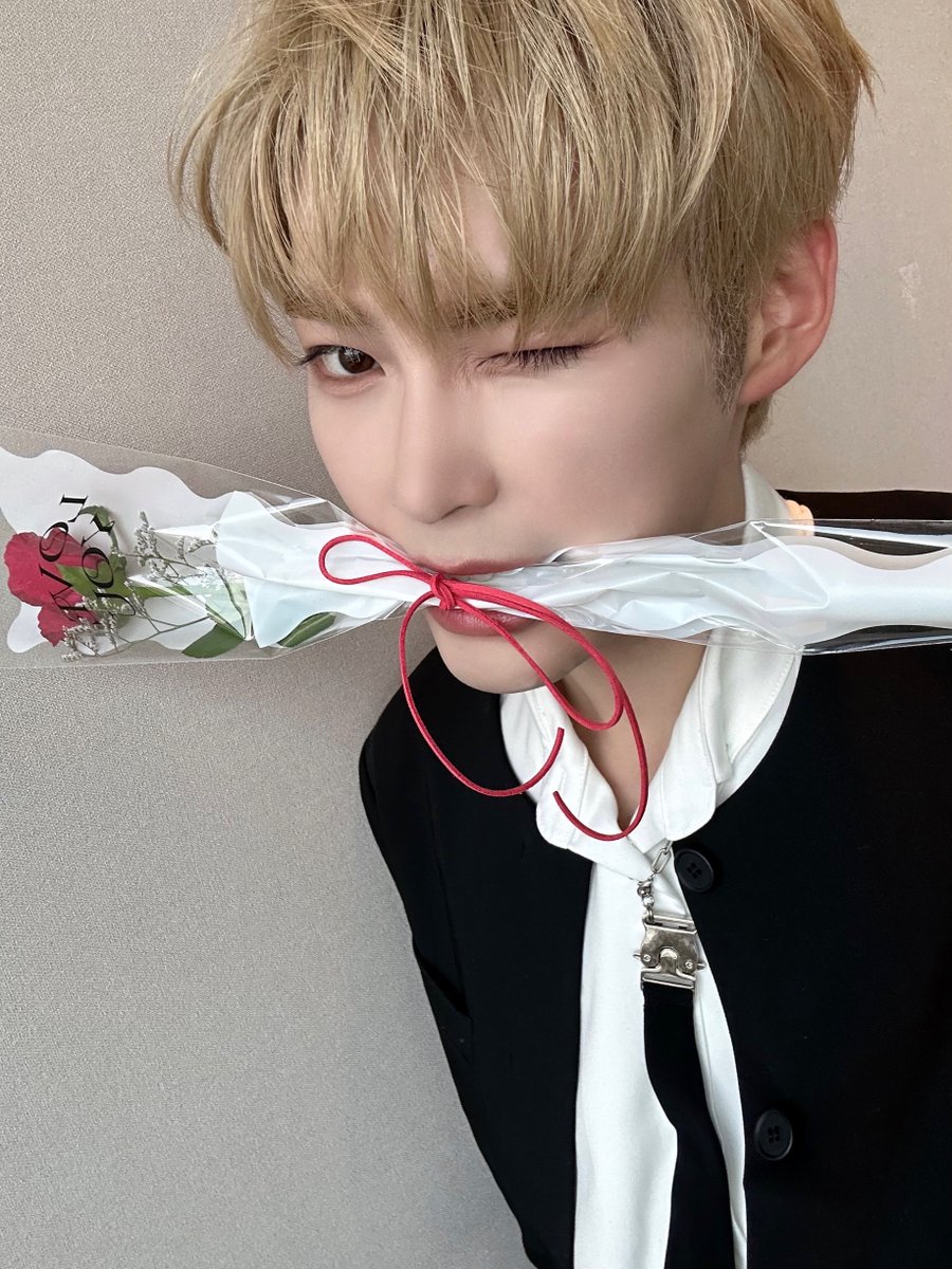 ZEROBASEONE tweet media