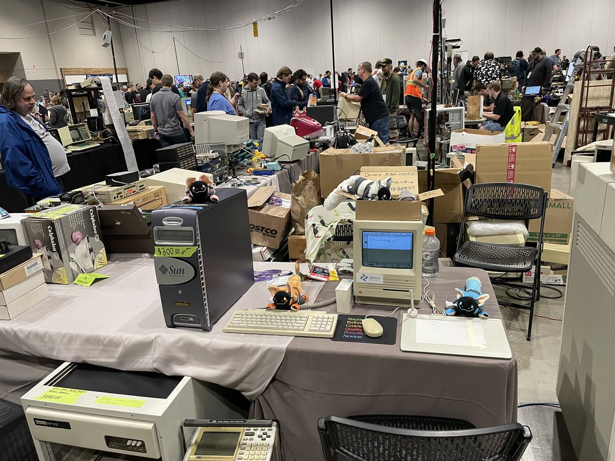 soeasilynoticed's tweet photo. Had such a blast at #vcfmw
Not sure if I’ll be able to make it again next year, but this has definitely been a weekend to remember!!!! 
See everyone for VCF East next spring!! https://t.co/dxZfFbCjMm
