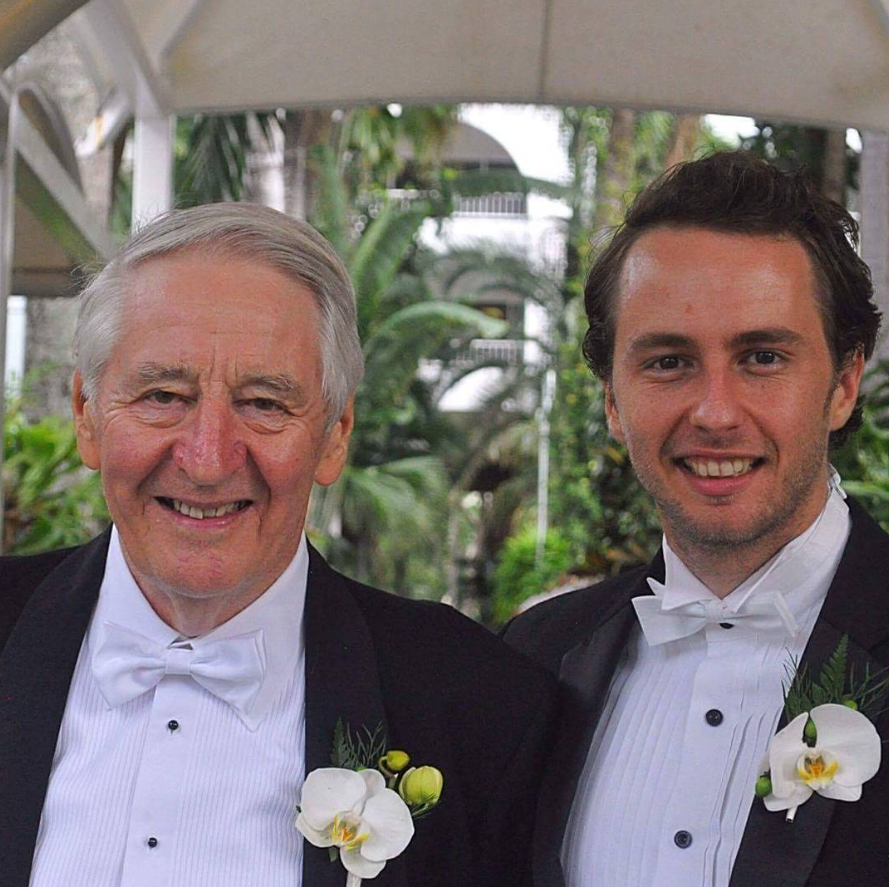 Simon Katterl tweet media