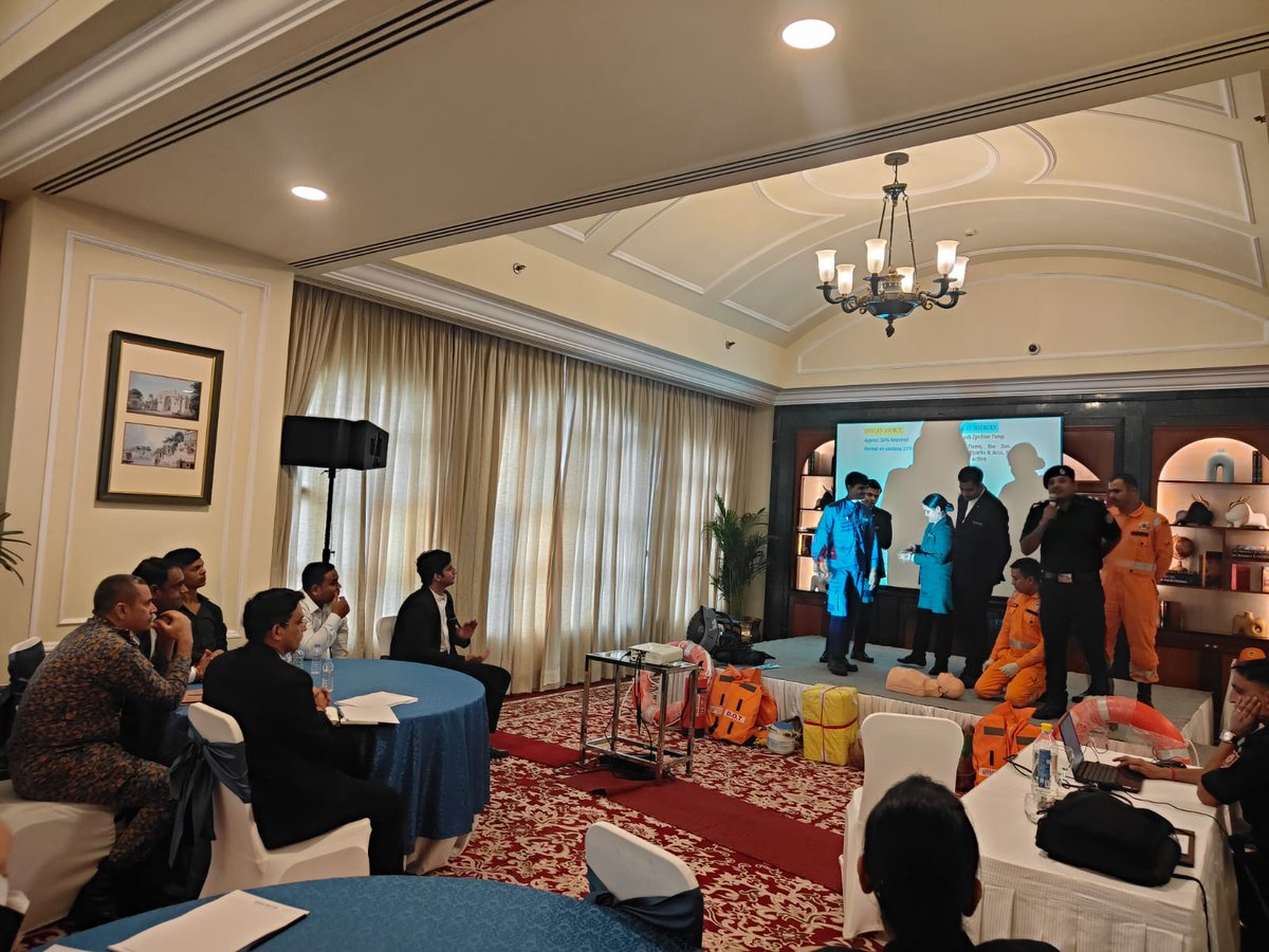 16NDRF's tweet image. "If you have knowledge, let others light their candles in it."
Team @16NDRF conducted A Famex and Demonstration at Hotel Eros Lajpat Nagar, South East Delhi to educate staff on safety protocols and emergency response techniques.
#AwarenessProgram
@NDRFHQ