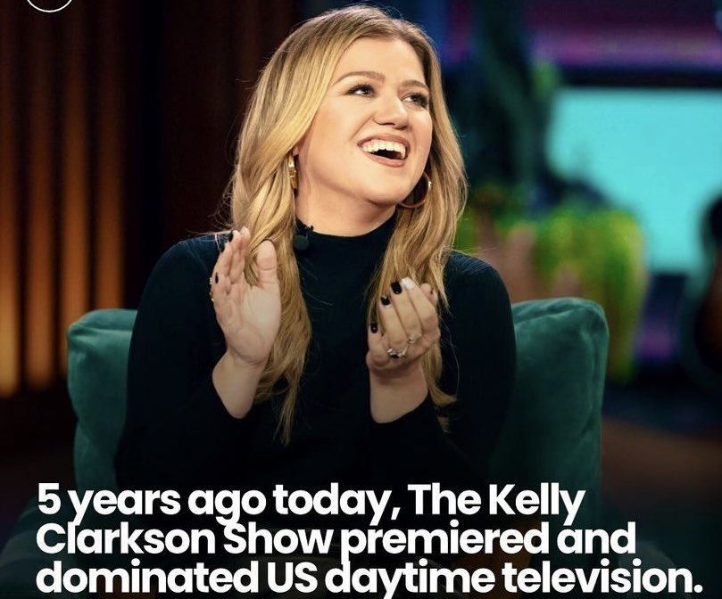 AmyElden's tweet image. … 5years?? .. WOW!! 😱 

That’s absolutely FREAKIN AWESOME!! 🤩🤩🙌🙌🥂🥂🥳🥳 #Congratulations 

… and your STILL NAILING IT mamma we absolutely loveeee youuuuu sooooooo much..❤️❤️🥰🥰 best show.. EVER!!❤️🥰

@kellyclarkson @KellyClarksonTV 

#KellyClarkson #5years
