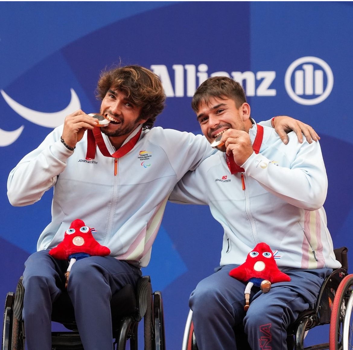 Instagram y Twiter
 Enhorabuena al equipo español de TSR, especialmente a Dani y Martin por el bronce en dobles y el 4º puesto en individuales de Martín. Después de más de 20 años en esta especialidad y ver “crecer” a estos deportistas estoy muy feliz y orgulloso de ellos. 🙌🙌