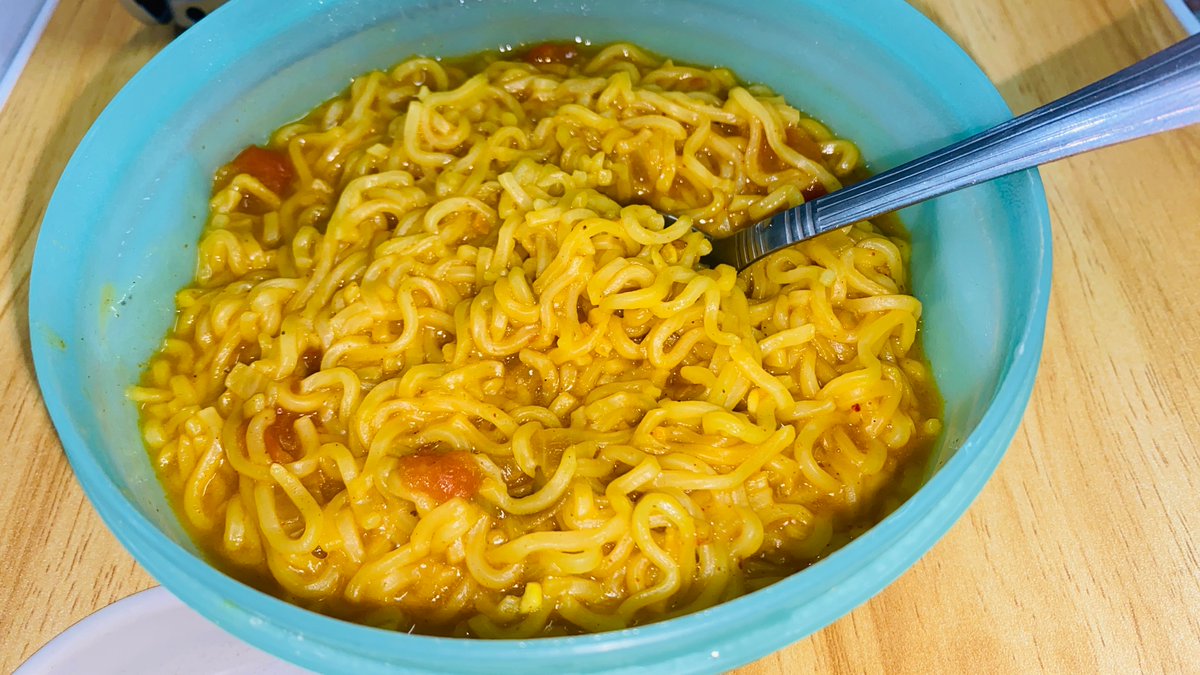 aanand_krishnaa's tweet photo. Maggi is an emotion. It always reminds me of the memorable moments from my hostel days, when we couldn't order food online from Zomato late at night, Maggi was there to keep our camaraderie alive with spicy flavors.
#maggie #Evening_time #MondayVibes #MondayMotivation #Maggi https://t.co/oHOCbDQhO2