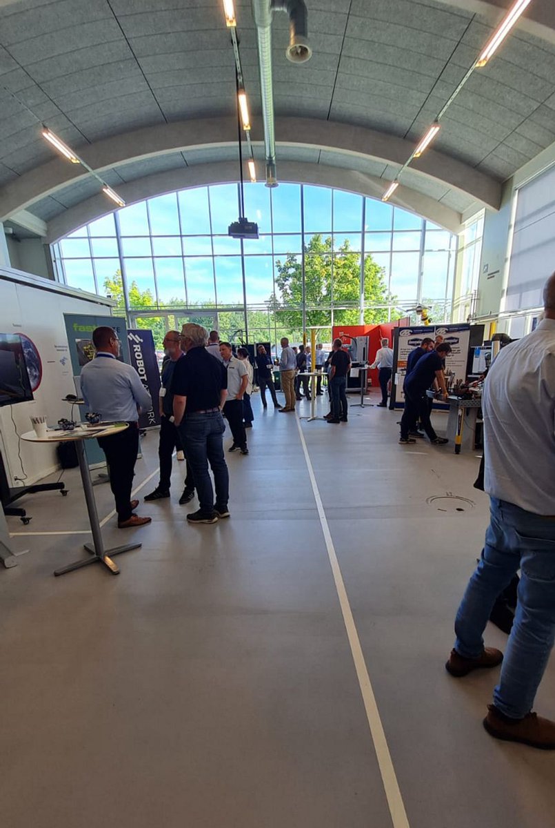 SmoothRobotics's tweet image. What a great day at the Danish Technological Institute last month! 🤩 We were thrilled to connect with so many professionals who are as passionate about welding automation as we are! Thank you to everyone who stopped by to discuss how cobots can elevate their welding processes 🤖