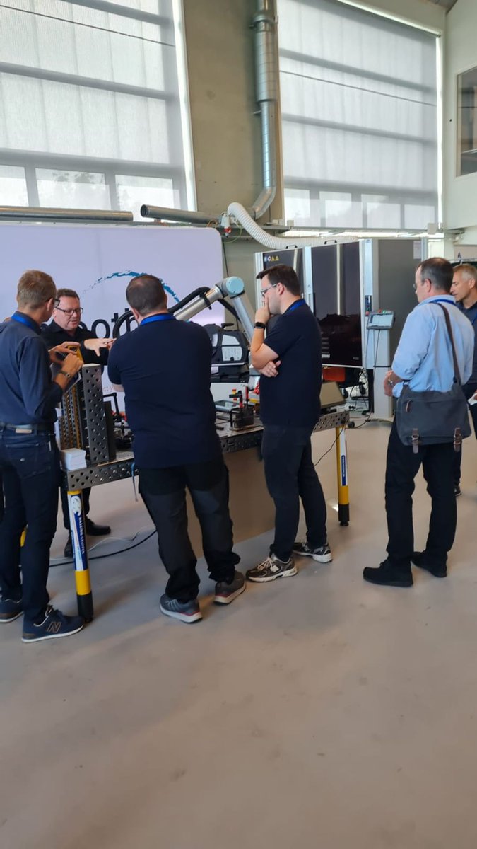 SmoothRobotics's tweet image. What a great day at the Danish Technological Institute last month! 🤩 We were thrilled to connect with so many professionals who are as passionate about welding automation as we are! Thank you to everyone who stopped by to discuss how cobots can elevate their welding processes 🤖