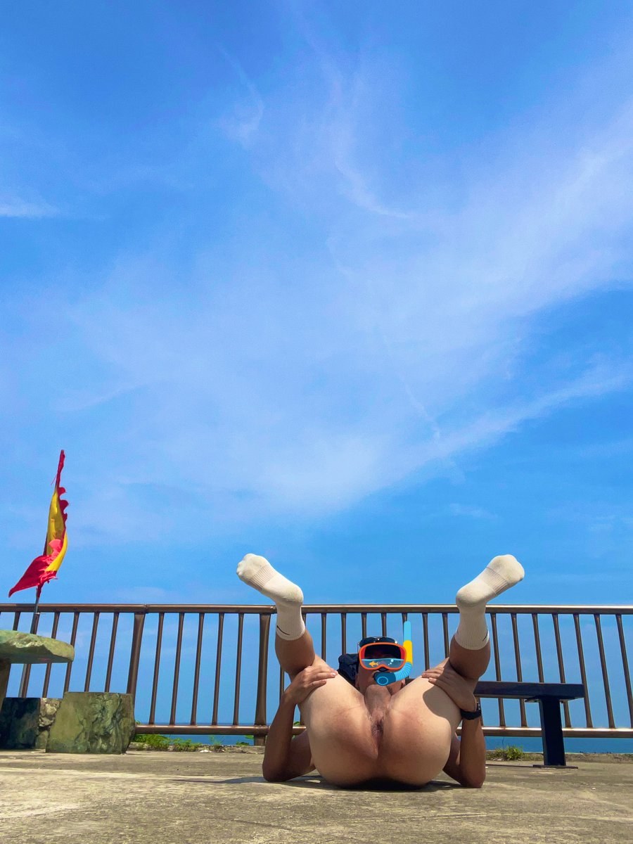 賤狗展示狗屌跟母狗穴