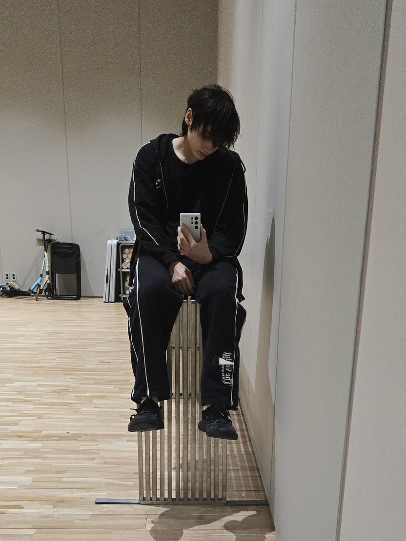 IM TWEAKING